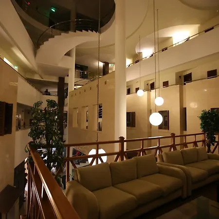瓦雷瑞海滩酒店 酒店 凯梅尔